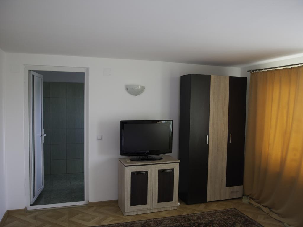 Vila Victoria Râmnicu Vâlcea Eksteriør bilde