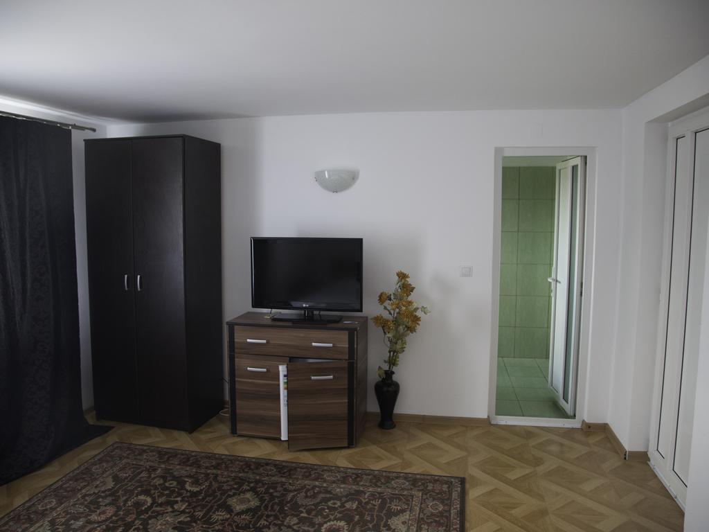 Vila Victoria Râmnicu Vâlcea Eksteriør bilde